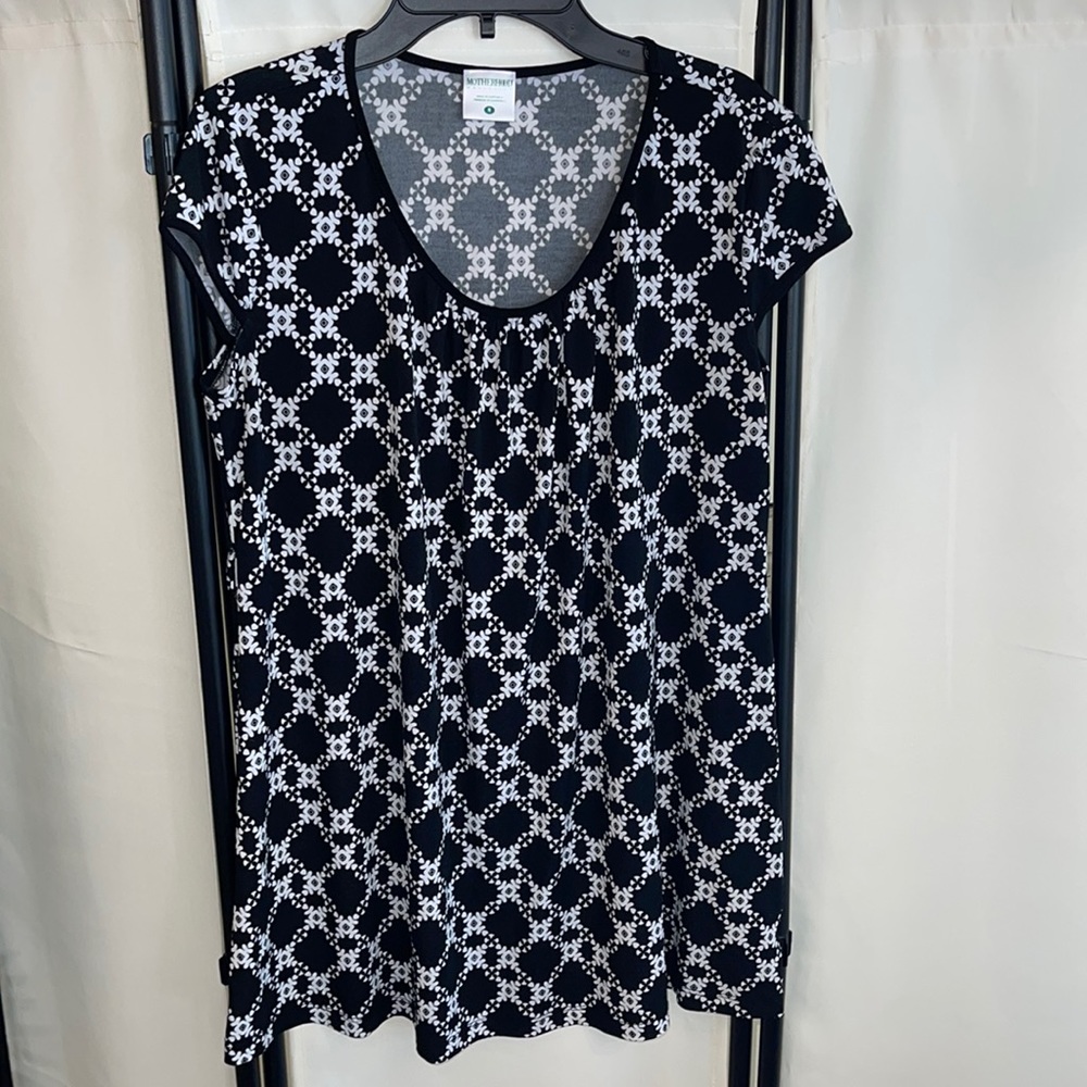 Motherhood Maternity Top Size Medium